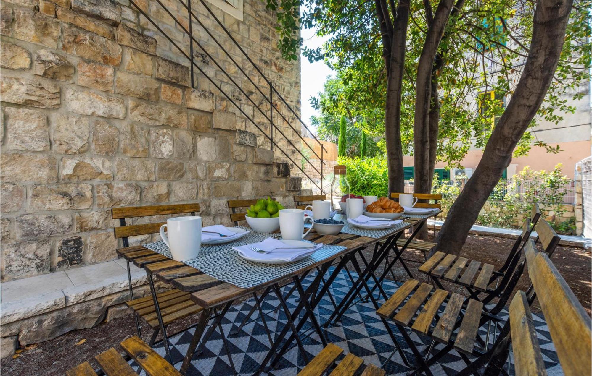 Stunning Home In Split With Outdoor Swimming Pool Bagian luar foto